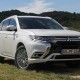 Mobil SUV Pintar Multitalenta Outlander PHEV Model 2019