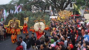 Pesta Rakyat Semarakkan Event Pertamina Kirab Obor Asian Games di Malang 