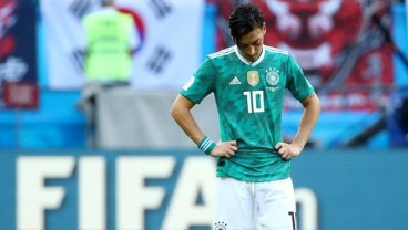 Korban Diskriminasi, Mesut Ozil Pensiun dari Timnas Jerman
