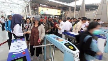 Tiket Kertas Commuter, Penumpukan Penumpang hanya Pagi Hari