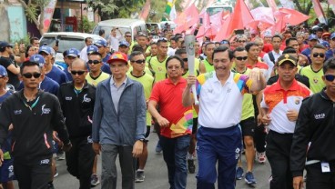 Luhut dan TGB Bawa Obor Asian Games di NTB