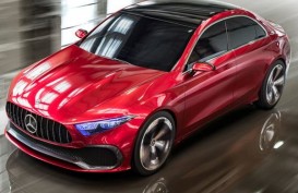 MOBIL KOMPAK : Mercedes-Benz Incar Pasar Anak Muda  