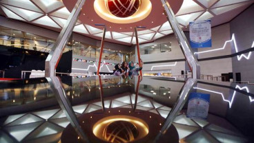 Rupiah Tergelincir, IHSG Masih Positif di Awal Dagang 
