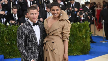 Beda Usia 10 Tahun, Nick Jonas & Priyanka Chopra Dikabarkan Bertunangan