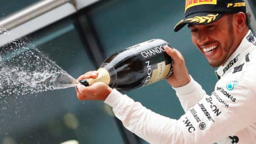 Lewis Hamilton Juarai Grand Prix Hungaria 
