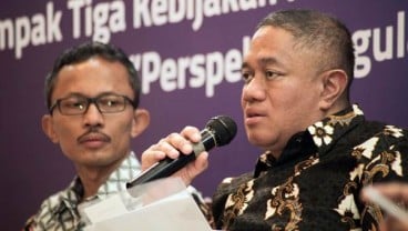 ANTISIPASI PENUMPUKAN BARANG   : JNE Sewa Pesawat Boeing 737 di Batam