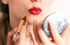 Tampil Berani dengan Warna Lipstik Shocking