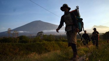 Gempa 7 SR Lombok Akibatkan Longsor dan Retakan di Gunung Rinjani