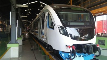 Satu Trainset LRT Palembang Masih Disiagakan di PT Inka Madiun