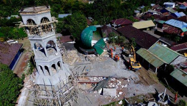 Gempa Lombok: Pemerintah Serahkan Santunan Korban Bencana