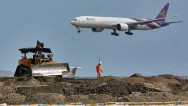 Luhut: Renovasi Bandara Ngurah Rai harus Kelar 31 Agustus. Jangan Molor!