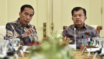 Jelang Pendaftaran Capres: Jokowi Sambangi Kantor Jusuf Kalla