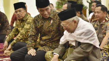 Lantunan Salawat Sambut Kedatangan Jokowi - Ma'ruf di Gedung Joang 45