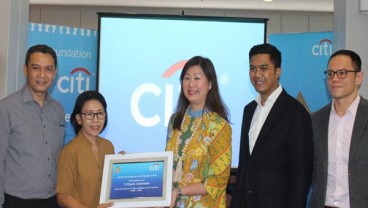 Citibank Donasikan 50 Perangkat Komputer ke Sekolah di Bali