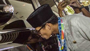 Sandiaga Bawa Pulang Barang Terakhirnya dari Balai Kota