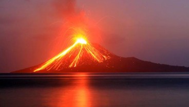 Aktivitas Gunung Anak Krakatau di Level Waspada