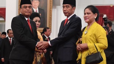 Dilantik Jadi Menpan RB, Syafruddin Cium Tangan JK dan Megawati