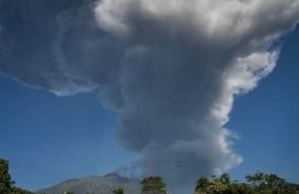 Warga Dilarang Beraktivitas Radius 3 Km dari Puncak Merapi 