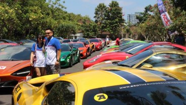 MOBIL MEWAH : PPnBM & Depresiasi Rupiah Hantam Supercar