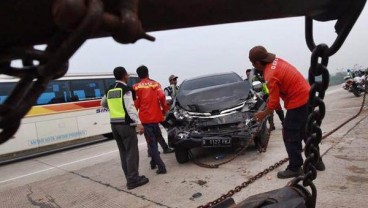 Kecelakaan Tunggal di Jalan Tol Madiun Tewaskan Dua Orang