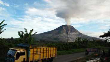 Gunung Berapi Meletus di Papua Nugini, Lava Mengalir ke 3 Desa