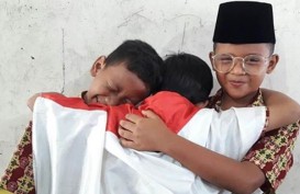 Adegan Berpelukan Jokowi-Hanifan-Prabowo Ditiru Anak-Anak Ini. Berikut Komentar Ridwan Kamil