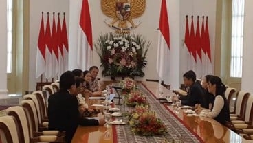 Presiden Jokowi  Tantang  Jack Ma Tiru Aksinya "Melompat" Pakai Motor di Pembukaan Asian Games 2018