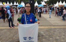 ASIAN GAMES 2018: Indo Relawan Bersihkan Sampah di Gelora Bung Karno