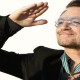 U2 Batalkan Konser Lantaran Bono Kehilangan Suara