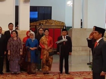Presiden Jokowi Lantik 9 Gubernur di Istana