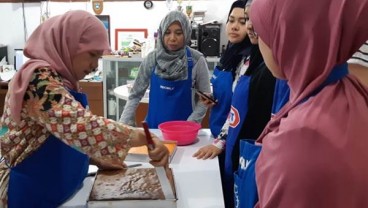 Bekerja di Dapur, Rekening Terisi, Rumah Tangga pun Teratasi