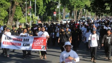 Neno & Dhani Absen Jalan Sehat di Solo, Orasi Politik Tetap