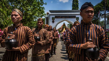 Tradisi Grebeg Suro Girikusumo