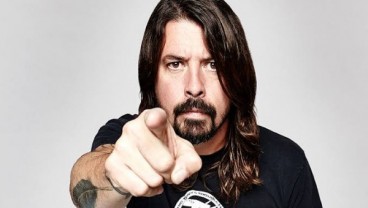 Vokalis Foo Fighters Kasih Tip Rp4,9 Juta pada Bartender