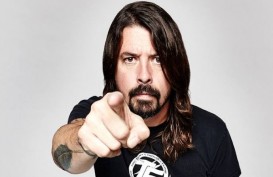 Vokalis Foo Fighters Kasih Tip Rp4,9 Juta pada Bartender