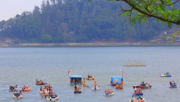 Larungan Telaga Ngebel & Harapan di Tahun Baru Hijriyah