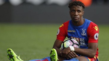 Prediksi Huddersfield vs Palace: Zaha Sudah Kembali Berlatih