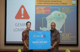 Traveloka Serahkan Donasi untuk Lombok Melalui Palang Merah Indonesia