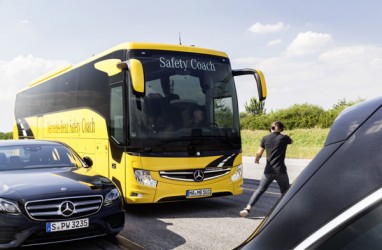IAA Commercial Vehicles 2018 : Inilah Fitur Keselamatan Terbaru Bus Mercedes-Benz dan Setra