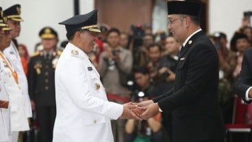 Dilantik Ridwan Kamil, Oded-Yana Resmi Pimpin Kota Bandung