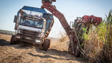 Mercedes-Benz Axor Otonom Panen Tebu di Brasil, Begini Cara Kerjanya