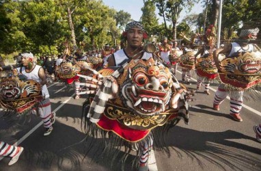 KUNJUNGAN WISATAWAN : Bali Ditarget Sumbang 40% Devisa Pariwisata