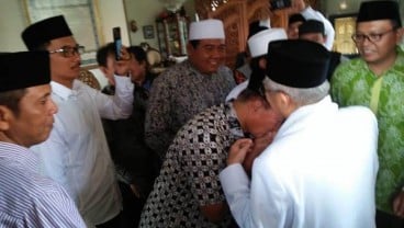 Cawapres Ma’ruf Amin Kunjungi Shinta Nuriyah