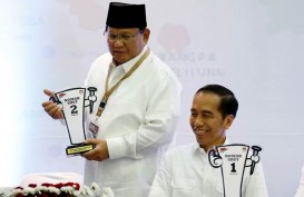 Survei Indikator Politik: Prabowo Menang Tegas, Jokowi Menang Dipercaya