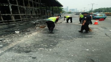 Ini Dugaan Sementara Penyebab Kebakaran Gerbang Tol Pejompongan