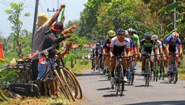 Benjamin Dyball Juara Balap Sepeda Tour de Banyuwangi Ijen