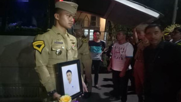 Agung, Petugas ATC yang Meninggal Saat Gempa di Palu, Dimakamkan di Makassar