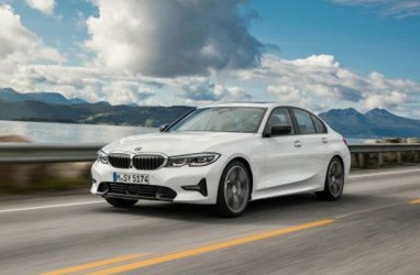 BMW Seri 3 : Lambang Kenikmatan Berkendara di Segmen Menengah Premium