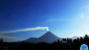 Erupsi Gunung Soputan Tak Ganggu Operasional Bandara