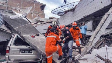 Gempa Sulteng: Dua Hari Tertimbun, Afrida Selamat. Terpaksa Diamputasi di Reruntuhan
